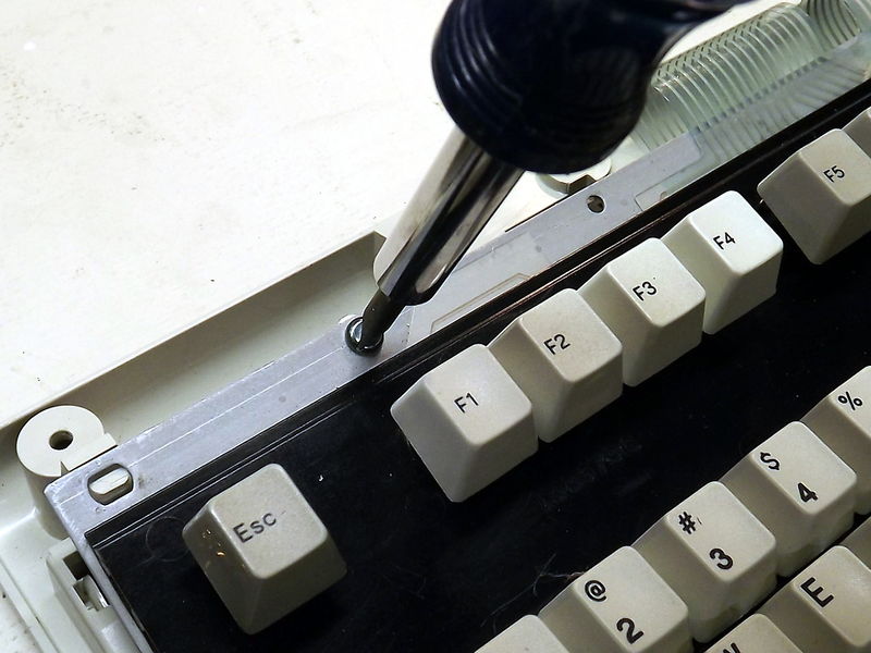 File:Keyboard-modelm-boltmod-ground.jpg